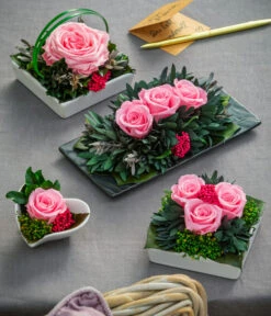 Dehner Keramik-Schale Mit Longlife-Rose Zina, Ca. B9,5/H6 Cm 5 Dehner Keramik-Schale Mit Longlife-Rose Zina, Ca. B9,5/H6 Cm -Deutschland Genussgarten Verkaufs-Shop 6380927 6537641 6537716 6537708 WE MO 001 LonglifeArrangements 1