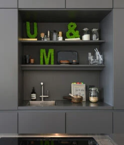 StyleGREEN Sonderzeichen 'Und' Aus Islandmoos, Ca. B20/H25/T3,5 Cm 3 StyleGREEN Sonderzeichen 'Und' Aus Islandmoos, Ca. B20/H25/T3,5 Cm -Deutschland Genussgarten Verkaufs-Shop 6428007 WE MO 001 ZeichenIslandmoos