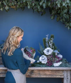 Grabgesteck In Erinnerung, Ca. B60/H50/T40 Cm 5 Grabgesteck In Erinnerung, Ca. B60/H50/T40 Cm -Deutschland Genussgarten Verkaufs-Shop 6463012 WE MO 001 SerieInErinnerungPremiumAllerheiligen2023